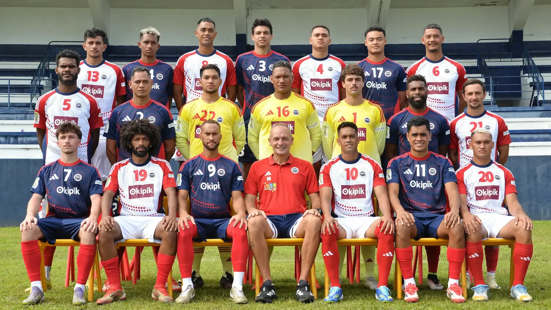 Photo complète de l'équipe de Tahiti United